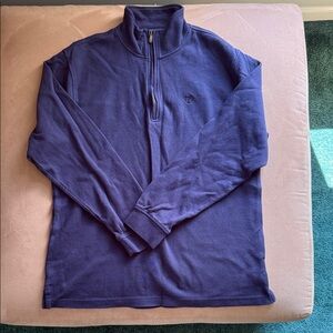 Izod Men’s Long Sleeve Pullover. Size L